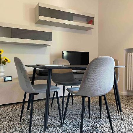 Lotus Home Eleganza E Accoglienza A Mantova Bagian luar foto