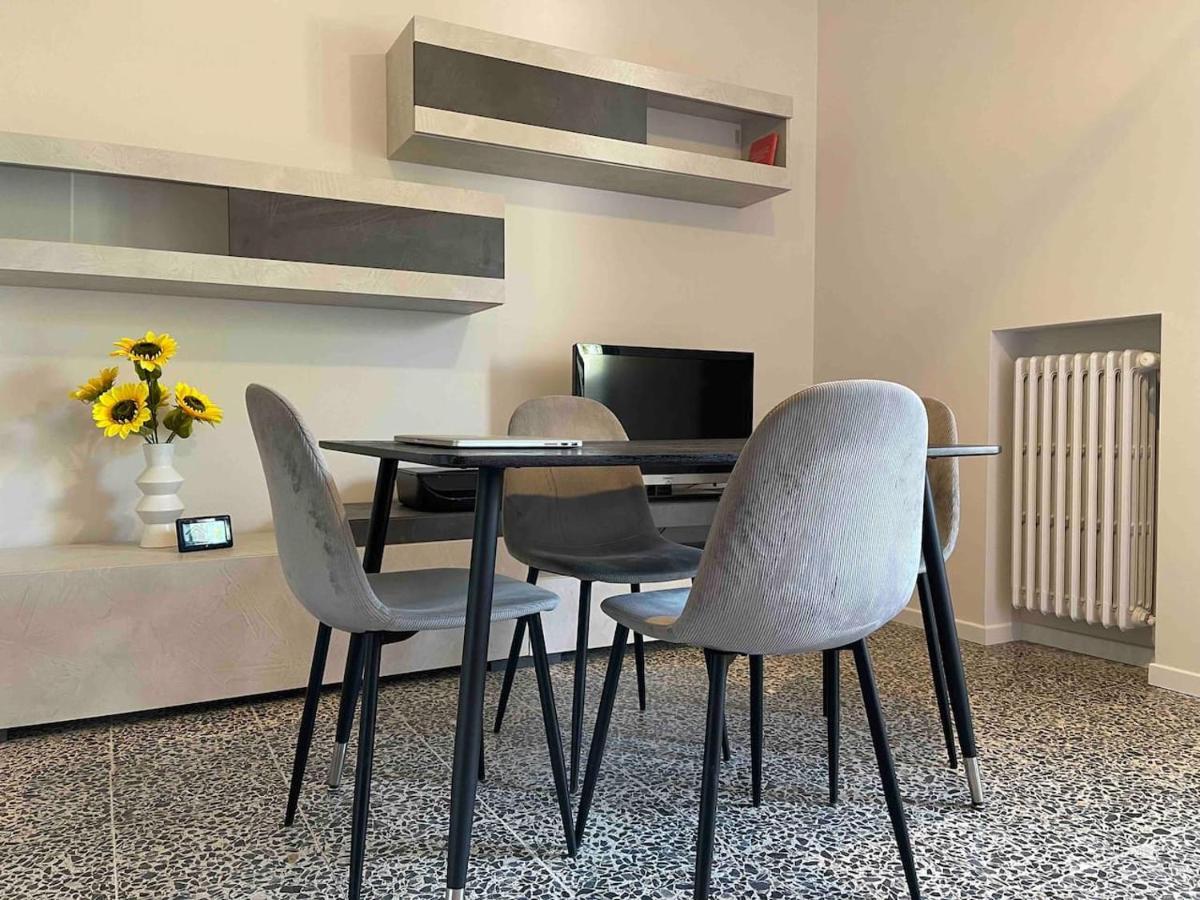Lotus Home Eleganza E Accoglienza A Mantova Bagian luar foto
