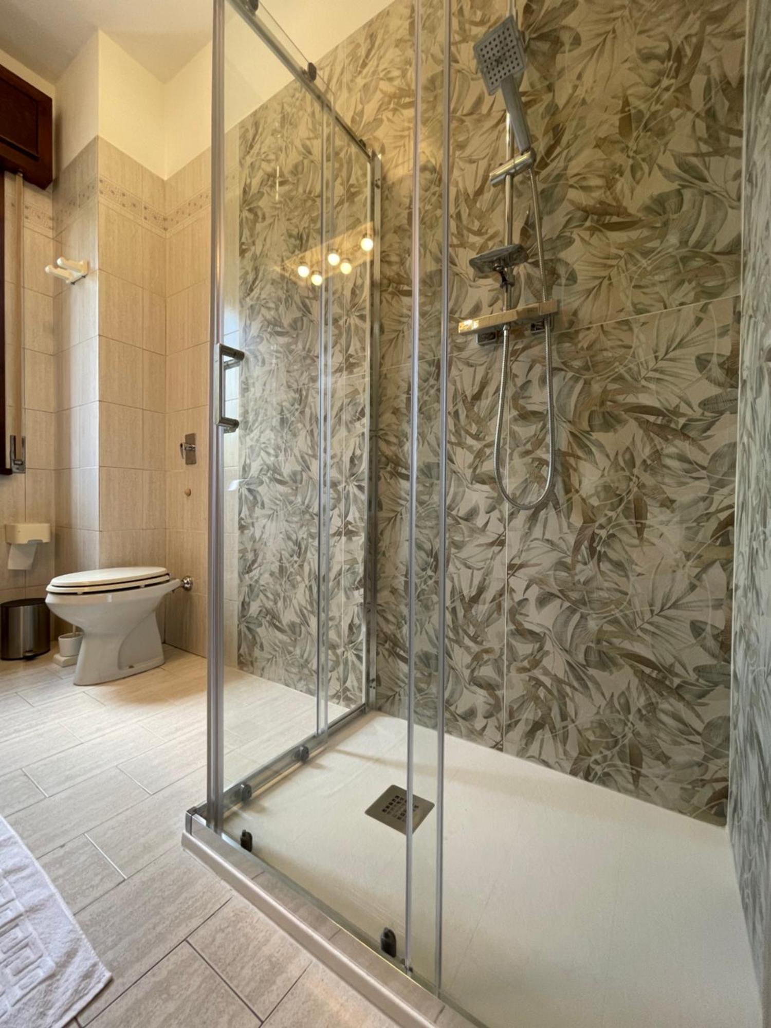 Lotus Home Eleganza E Accoglienza A Mantova Bagian luar foto